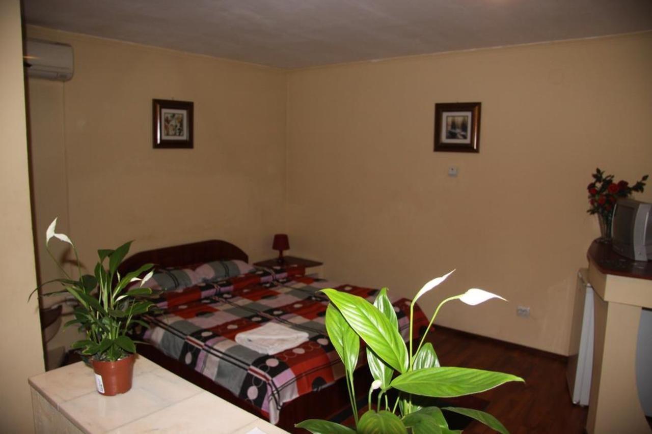 Hotel Casa Verde Prosper بوخارست المظهر الخارجي الصورة